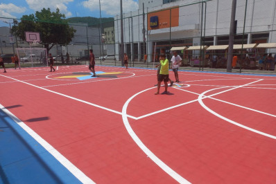 Praça em Cascadura ganha base da Guarda Municipal, quadra e nova área de lazer