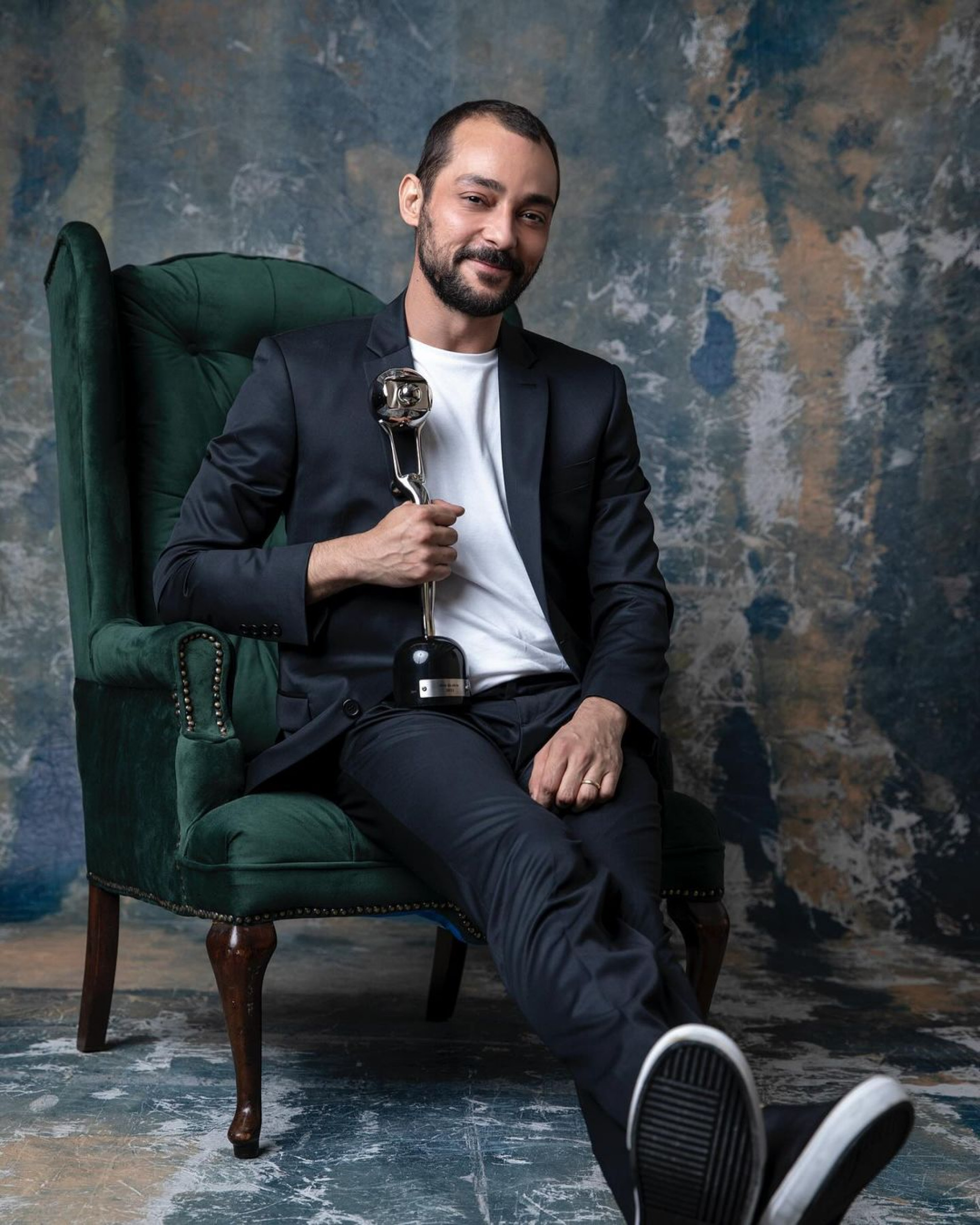 Eduardo Sterblitch vence o Melhores do Ano 2023 na categoria Ator de Série - TvGlobo