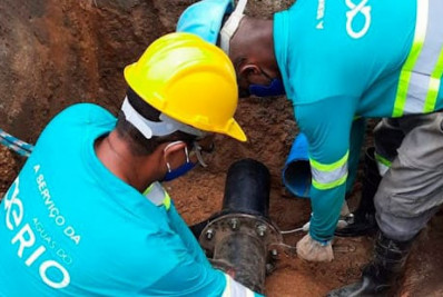 Reparo emergencial em adutora afeta abastecimento de água em quatro bairros de Belford Roxo