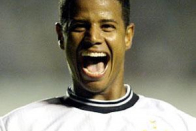 Polícia investiga sumiço de ex-jogador Marcelinho Carioca em São Paulo  