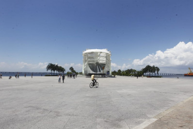 Calor permanece no Rio, mas previsão indica chuva a partir de quinta-feira