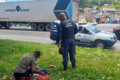 Guarda Municipal de Volta Redonda detém suspeito de ameaçar mulher com faca