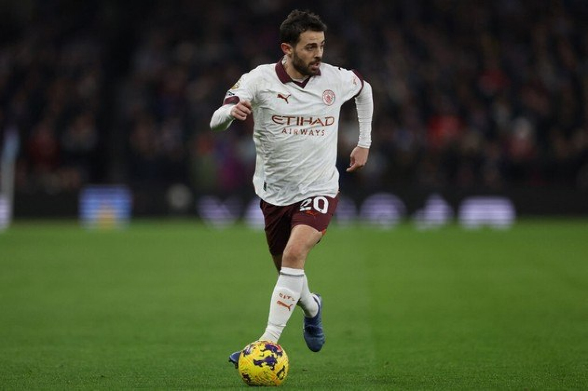 De saída do City, Barcelona negocia com Bernardo Silva