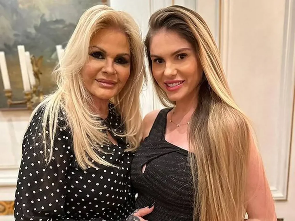 Monique Evans é mãe de Bárbara Evans - Reprodução / Instagram