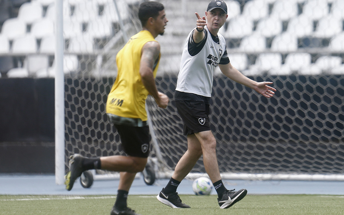 Tiago Nunes, técnico do Botafogo