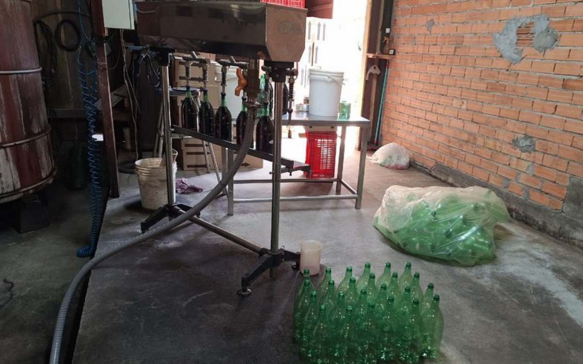 Agricultura apreende cerca de R$ 1 milhão em bebidas irregulares em Santa Catarina