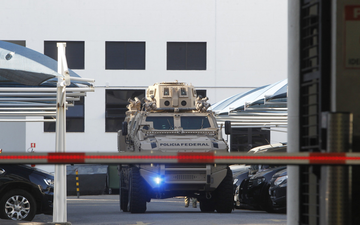 Operação policia federal e GAECO do ministério público contra milícia na zona oeste do Rio de Janeiro, nesta terça-feira (19).