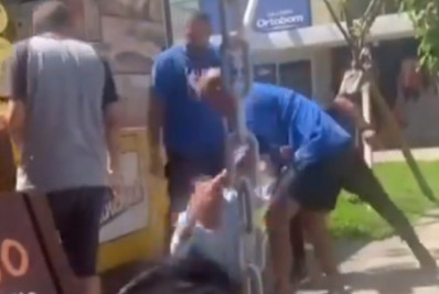 Homem é agredido por funcionários após tentativa de furto em loja de shopping na Barra