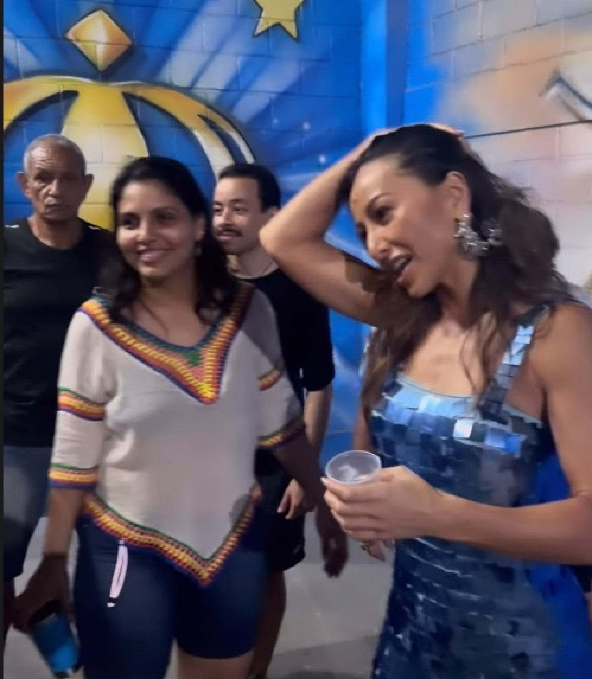 Sabrina Sato participa do churrasco da bateria da Vila Isabel - Reprodução de vídeo / Instagram