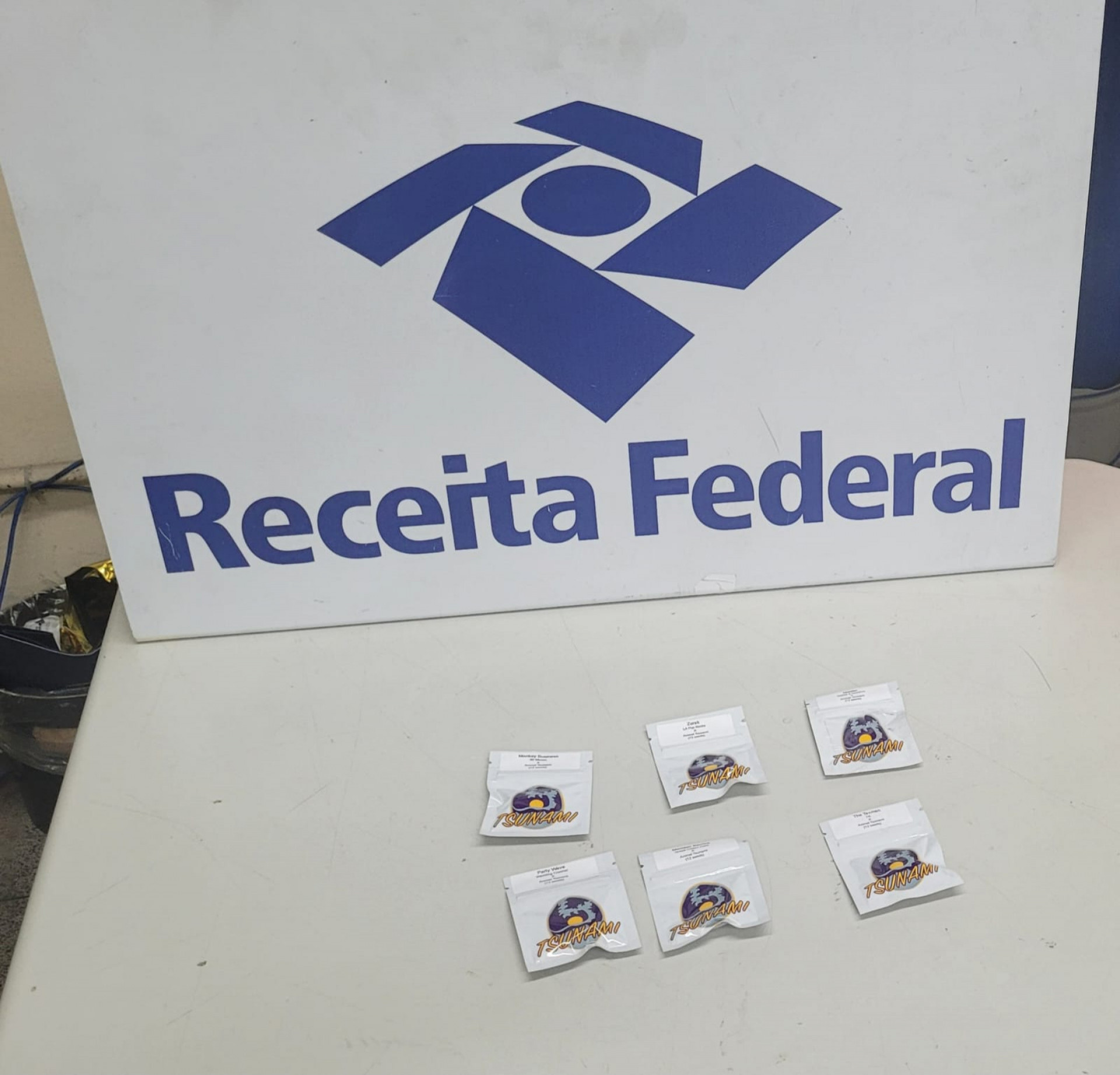 Receita Federal apreende quase R$ 290 mil em skunk no Galeão - Divulgação/ Receita Federal