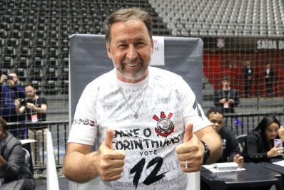 Presidente eleito do Corinthians confirma reunião com Flamengo por Gabigol: 'Olho no olho'