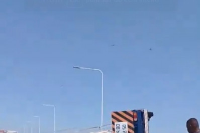 Motorista que tombou caminhão na Ponte Rio-Niterói é autuado por travessia em horário proibido