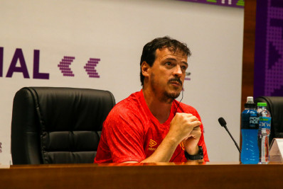 Diniz elogia o Fluminense: 'Quem conseguiu envolver o City durante 15/20 minutos? A gente envolveu'