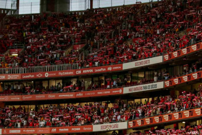 Torcedor do Benfica é esfaqueado durante o jogo na arquibancada