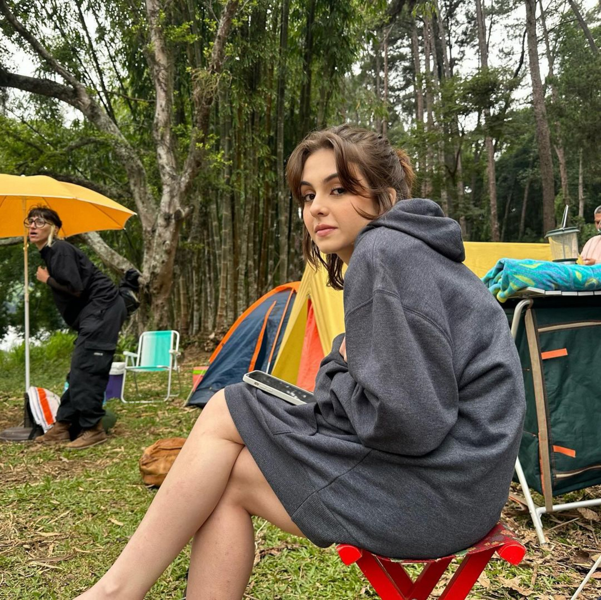 Klara Castanho nas filmagens da nova temporada de 'De Volta Aos 15' - Reprodução/Instagram