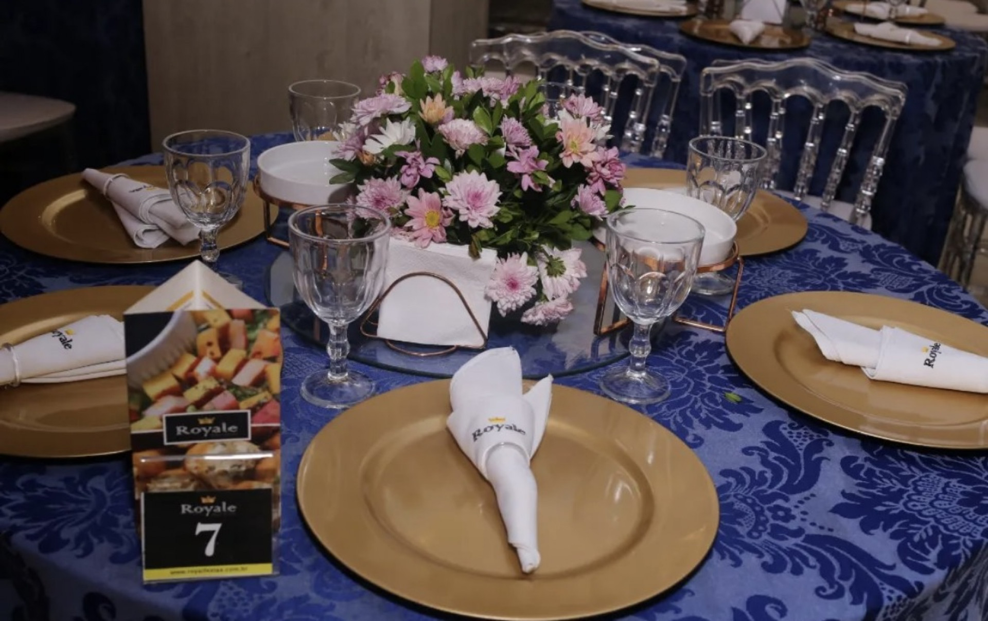 Formandos ganham festa de formatura após aluna responsável por arrecadar o dinheiro alegar que perdeu os R$ 19 mil do evento - Reprodução/ Slim X Fotografia