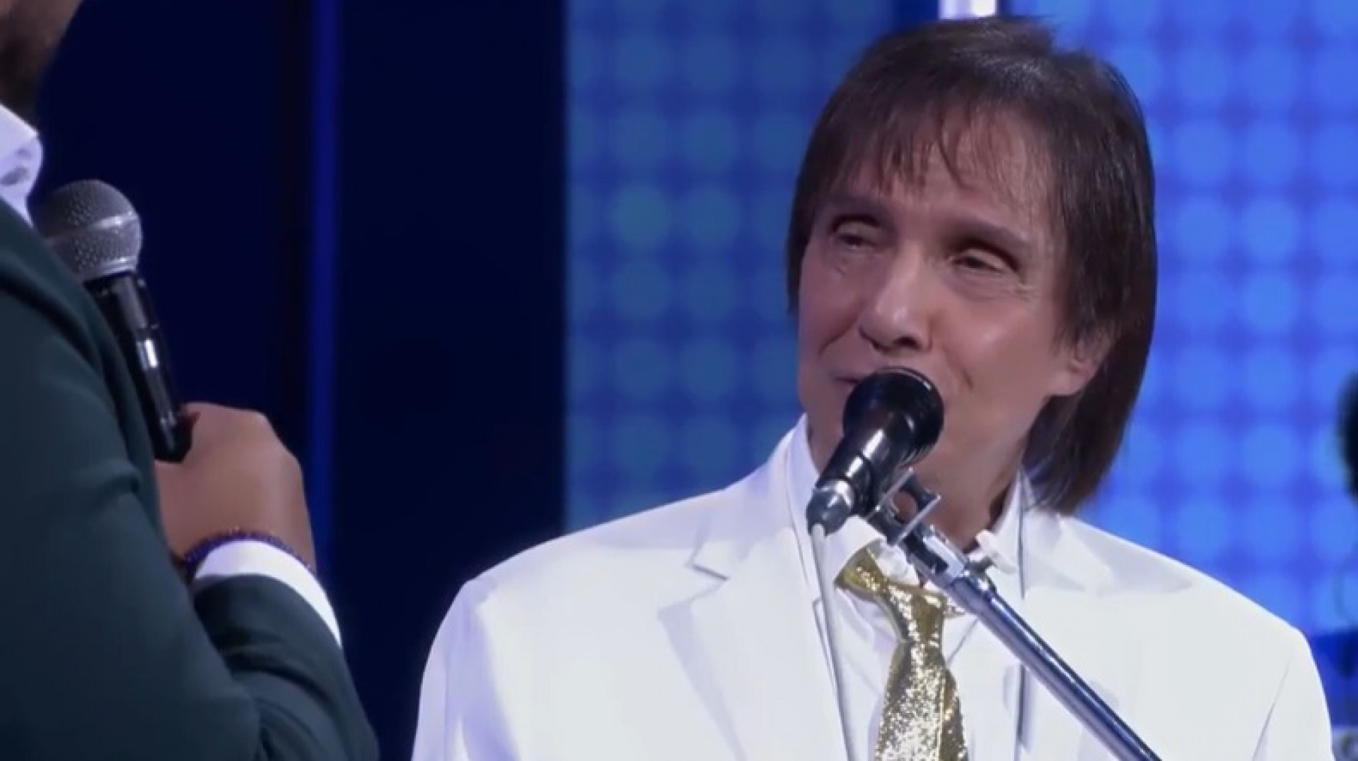 Paulo Vieira participa do especial de fim de ano de Roberto Carlos   - Reprodução de vídeo / TV Globo