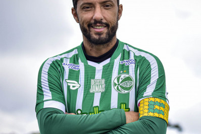 Juventude oficializa renovação de Nenê até o fim de 2024