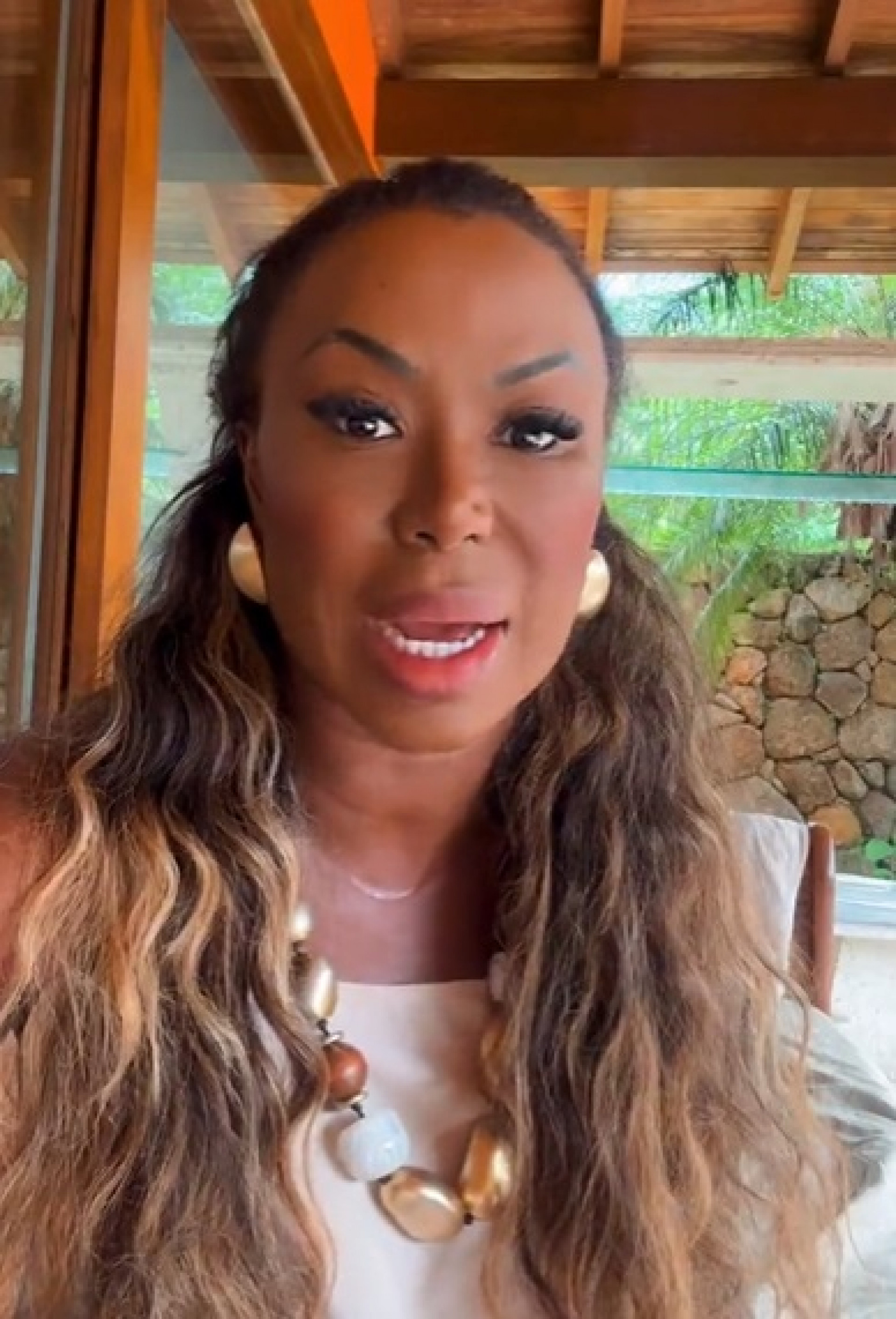 Ad&eacute;lia Soares diz que n&atilde;o vai atuar em caso da Choquei envolvendo fake news - Reprodu&ccedil;&atilde;o do Instagram