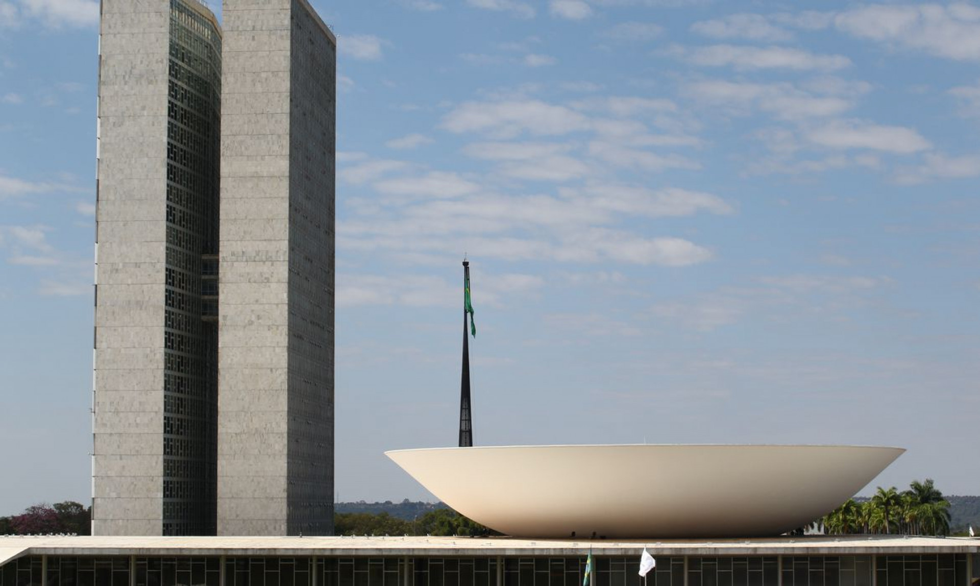 Senado aprova PEC dos agentes de saúde e governo fala em acionar STF