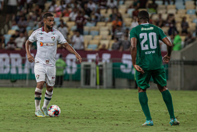Santos encaminha acordo com lateral que estava emprestado ao Fluminense