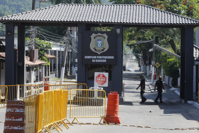 Justiça determina afastamento de policiais penais suspeitos de extorquir presos para emissão de laudos