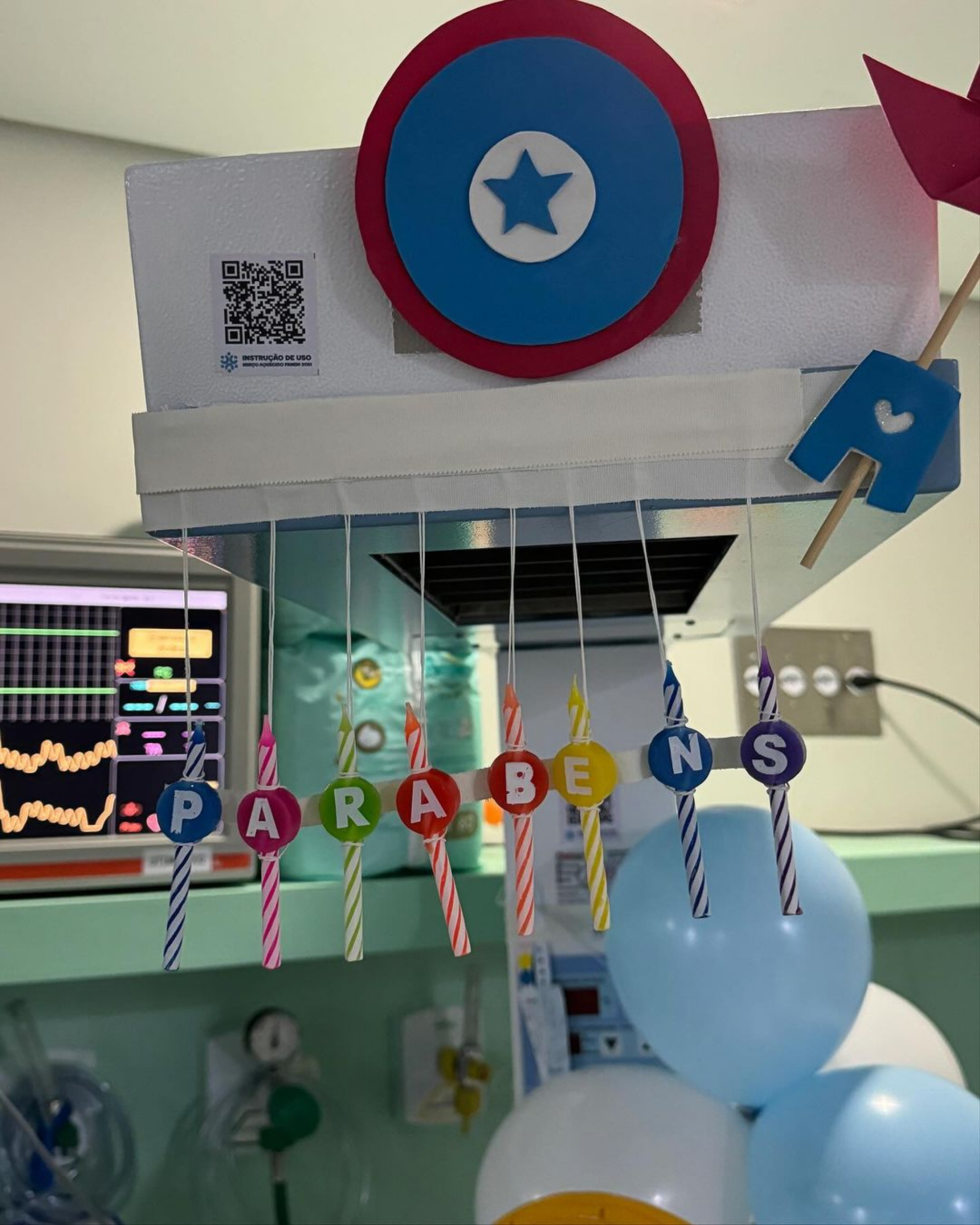 Zé Vaqueiro e Ingra Soares comemoram mesversário do filho com festa em hospital - Reprodução / Instagram