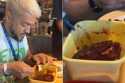 Gracyanne Barbosa flagra Belo comendo marmita em cruzeiro de Neymar: 'Se rendeu'