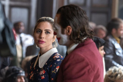 Lady Gaga aparece ao lado de Joaquin Phoenix em nova imagem de 'Coringa 2'
