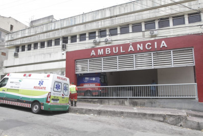 PM baleado após ter casa invadida permanece em estado grave