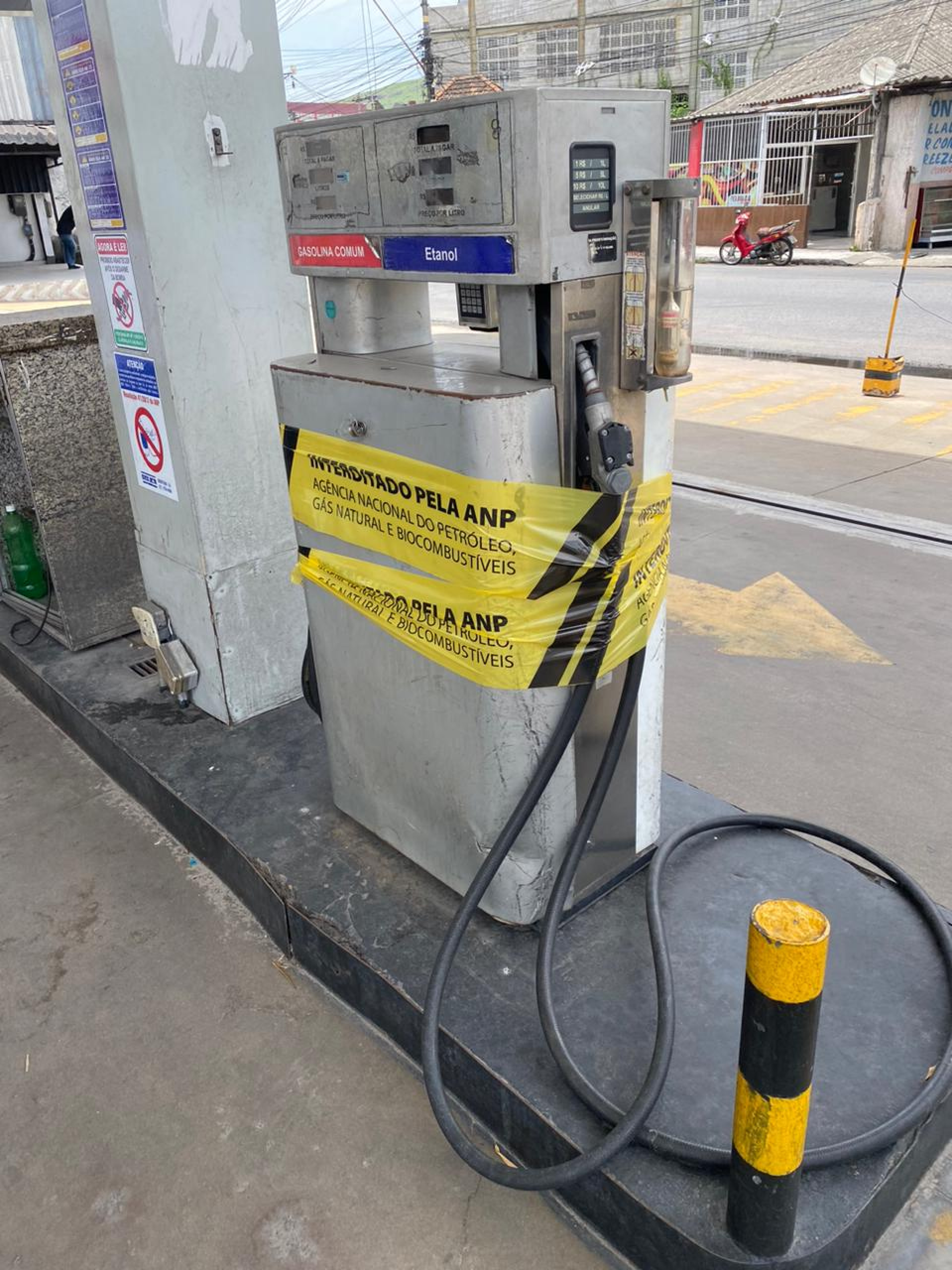 Postos foram fiscalizados diversas vezes pela ANP ao longo de 2023, sempre sendo autuados e interditados