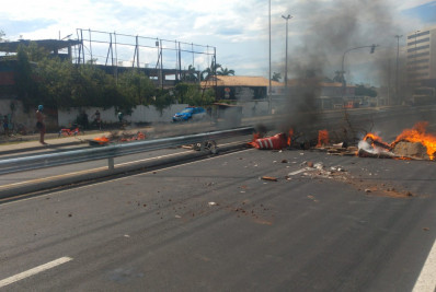 Final de ano com falta de energia na região gera manifestações contra Enel