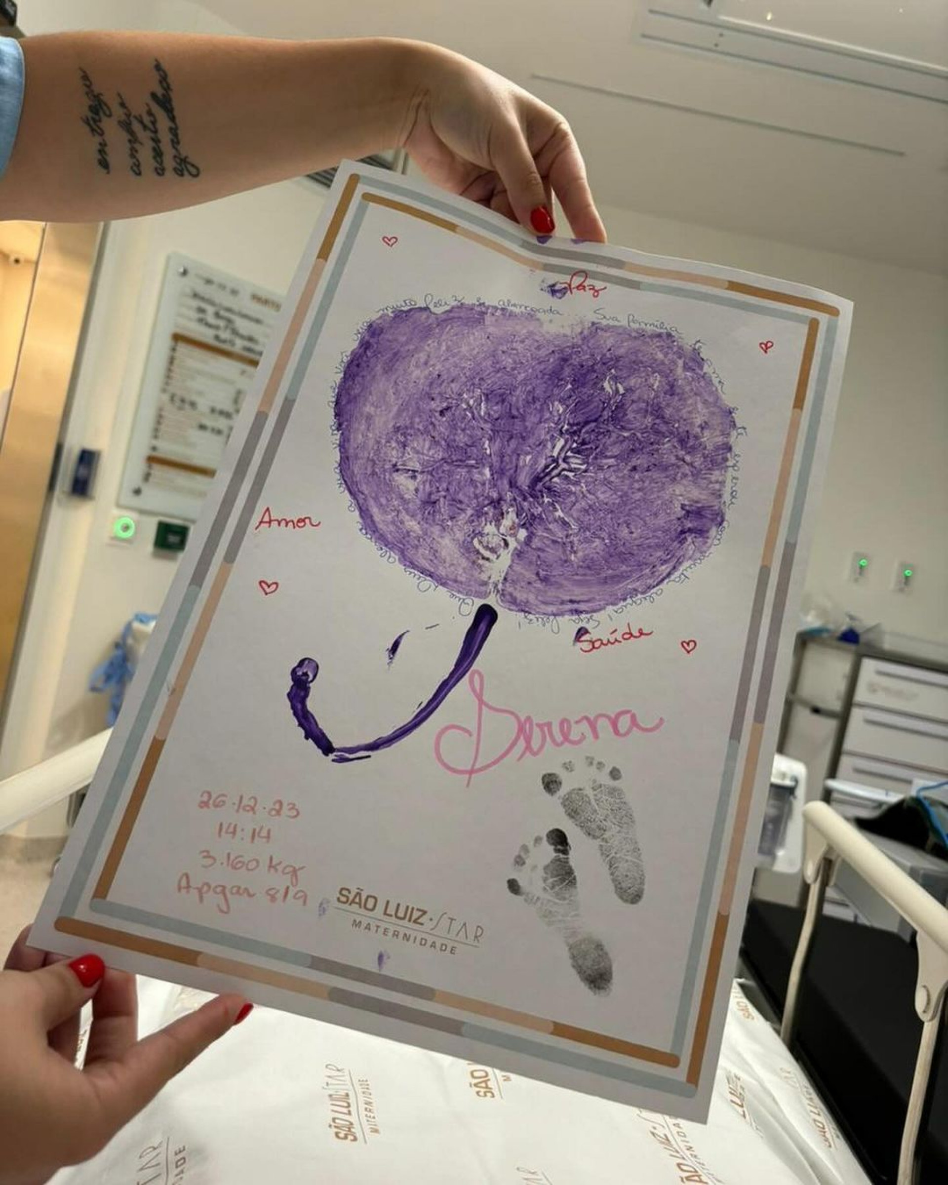 MC Mirella mostra o rosto de Serena pela primeira vez - Reprodução/Instagram