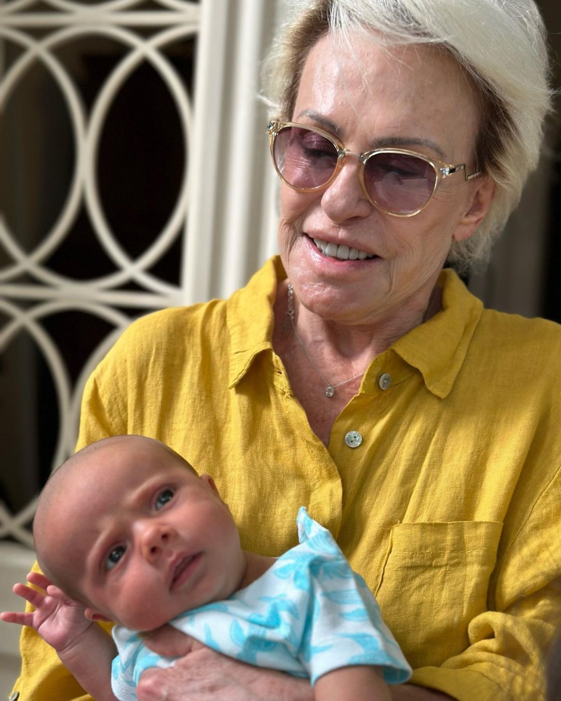 Ana Maria Braga com a neta filha de Mariana Maffeis - Reprodução / Instagram 