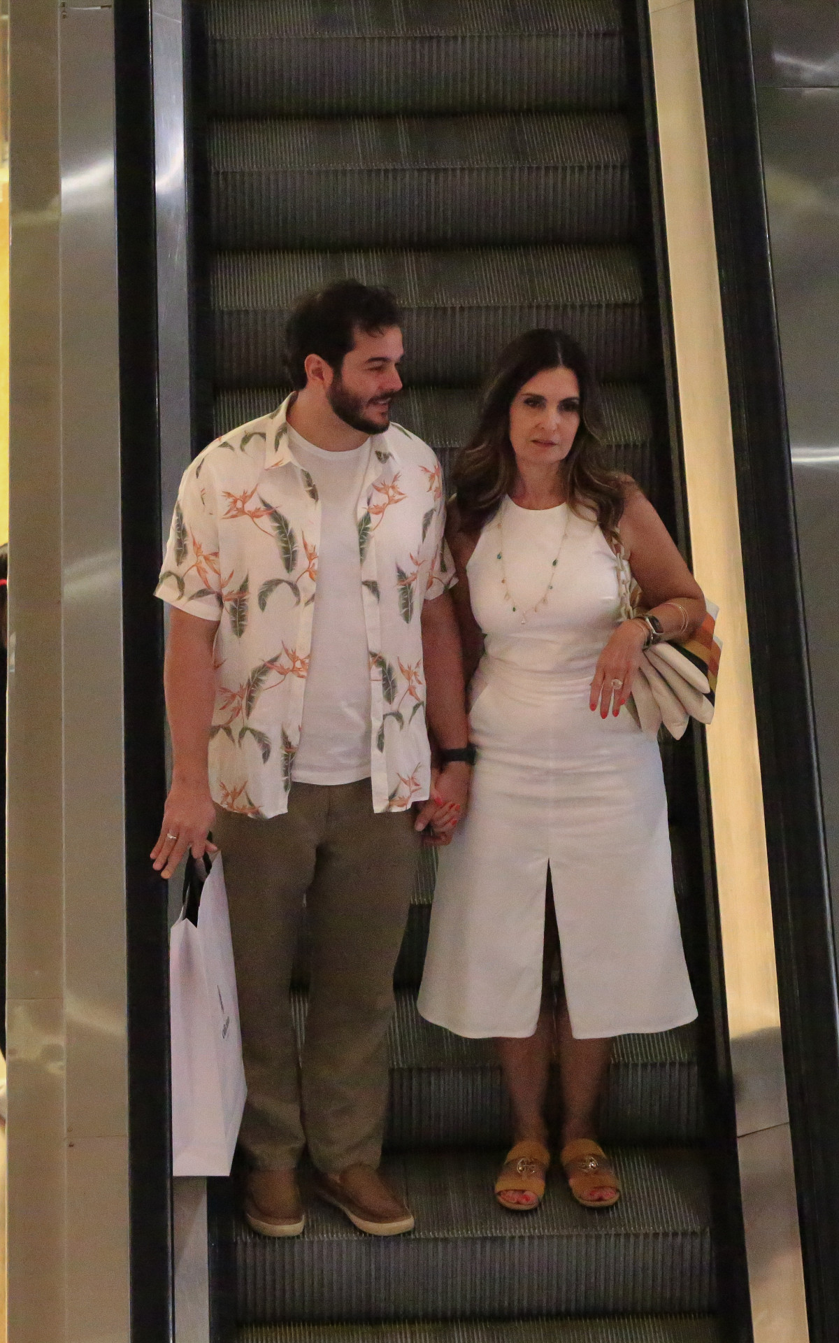 Fátima Bernardes e Túlio Gadêlha passeiam em shopping da Barra da Tijuca, na Zona Oeste do Rio - Edson Douglas / Agnews