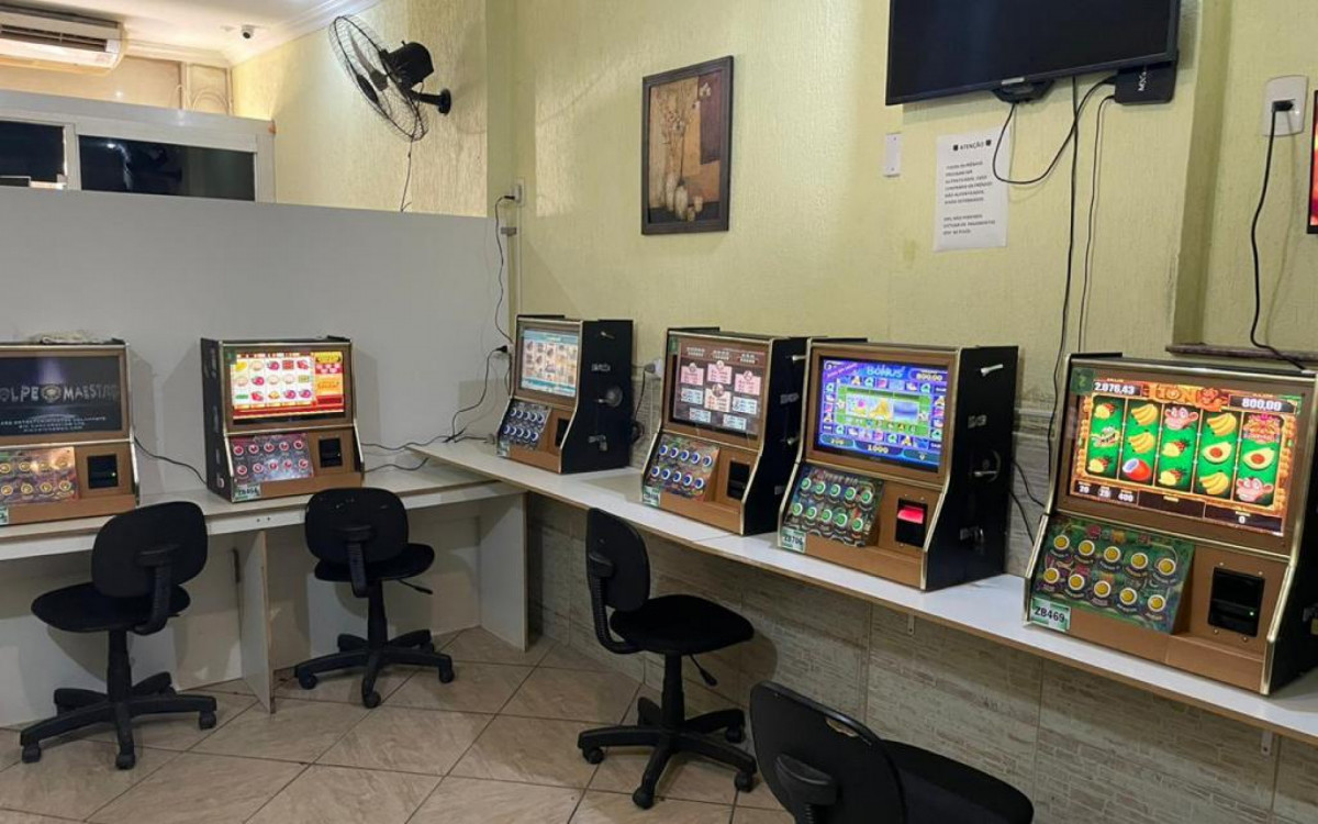 A apreensão de máquinas caça-níqueis ocorreu graças a denúncias anônimas feitas para o Disque Denúncia