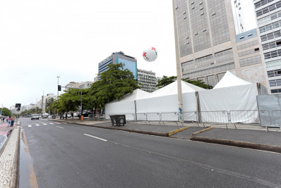 Mais de 300 pessoas são atendidas em postos médicos durante Réveillon de Copacabana