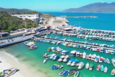 Homem é baleado na Marina dos Pescadores, em Arraial do Cabo