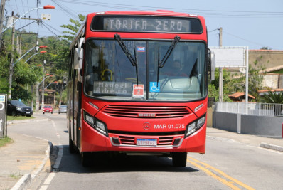 Ônibus da EPT atropela motoqueiro em Maricá 