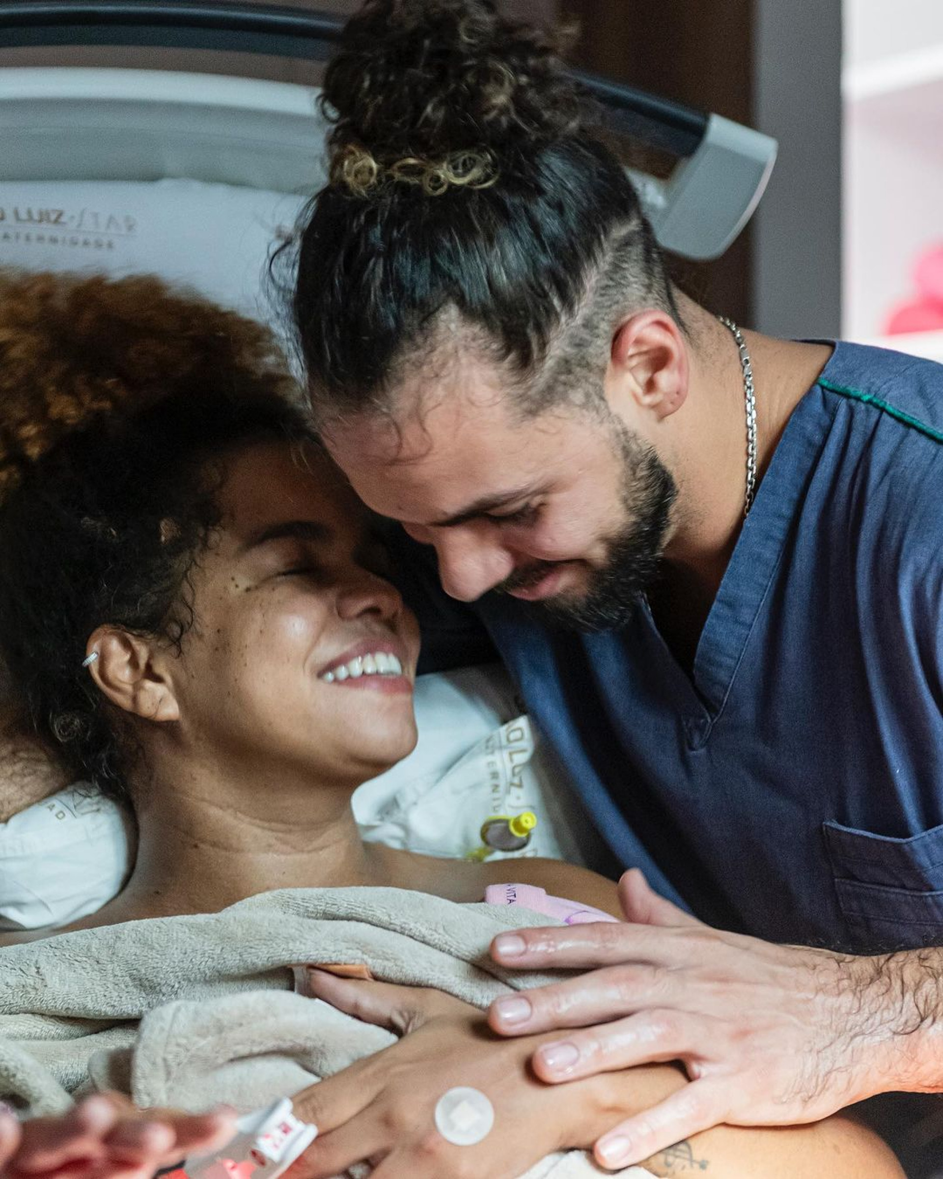 Jeniffer Nascimento relata parto e abre álbum de fotos do nascimento da filha - Reprodução / Instagram 