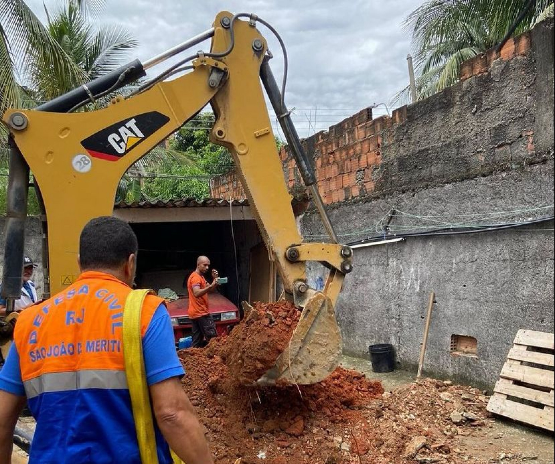 Resgate foi realizado em a&ccedil;&atilde;o conjunta  - Divulga&ccedil;&atilde;o/ Defesa Civil