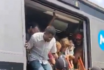 Linha 2 do metrô volta a funcionar neste sábado após descarrilamento