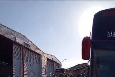 Desembarque de turistas na Morada do Samba, em Cabo Frio, gera confusão