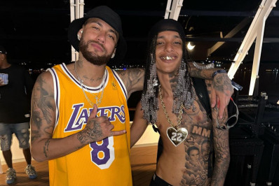 Filho de Marcinho VP, rapper Oruam faz show no navio de Neymar