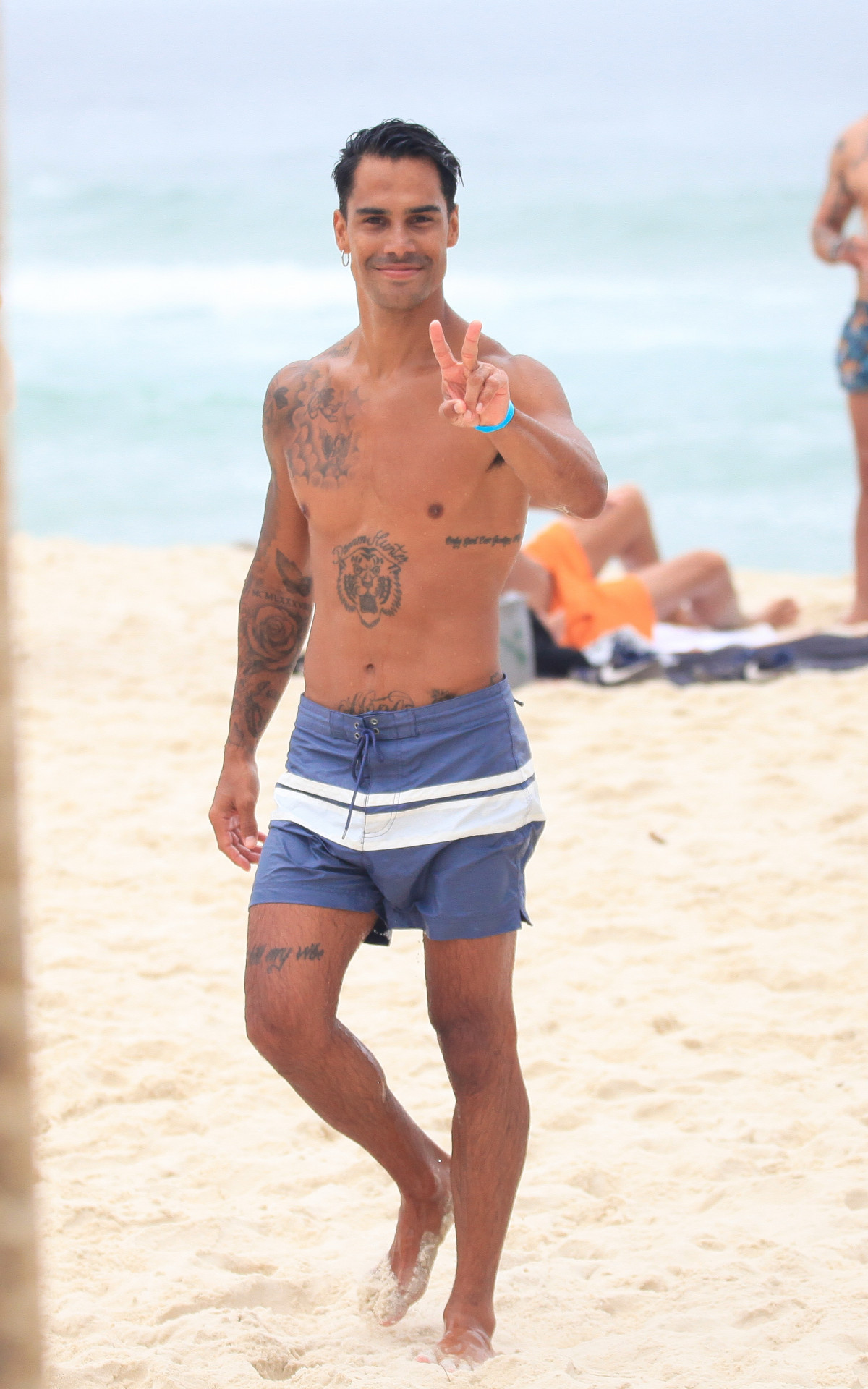 Micael Borges curte dia de praia na Barra da Tijuca, na Zona Oeste do Rio