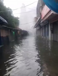 Adutora sofre rompimento na Zona Norte do Rio