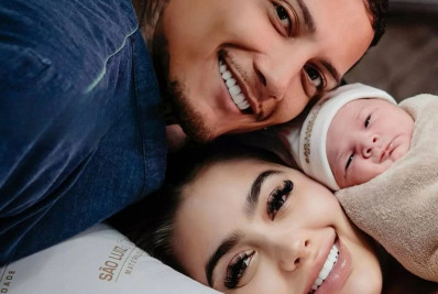 Papai pela 2ª vez, Dynho é criticado por só expor filha com Mirella: 'Esqueceu que já é pai'