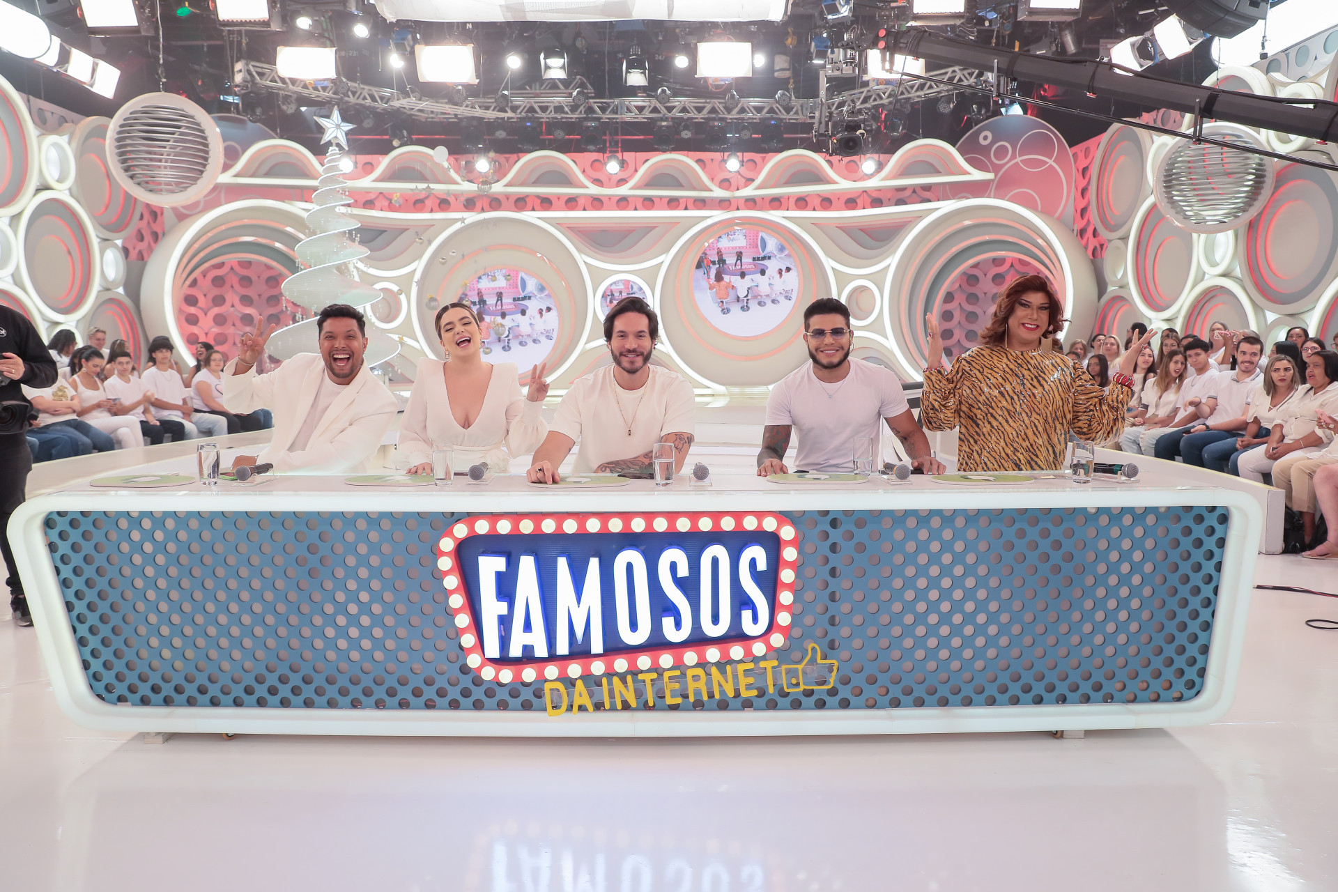 Programa 'Eliana' vai ter a premiação 'Famosos da Internet - Melhores do Ano' - Rogério Pallatta / SBT