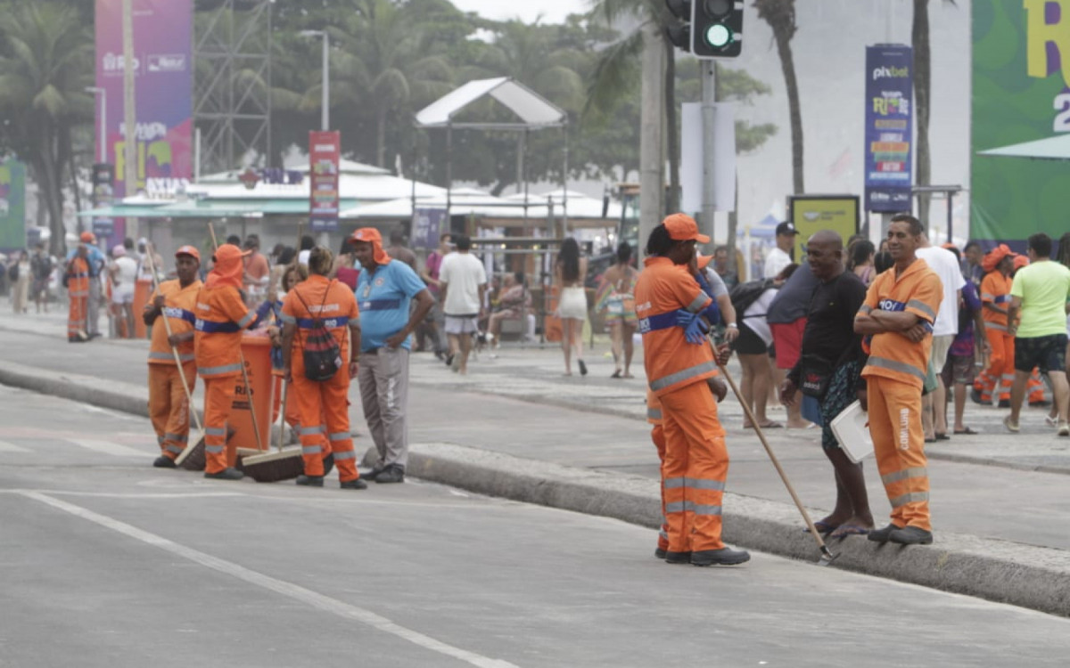 Companhia atuou com mais de 4 mil garis em toda a cidade