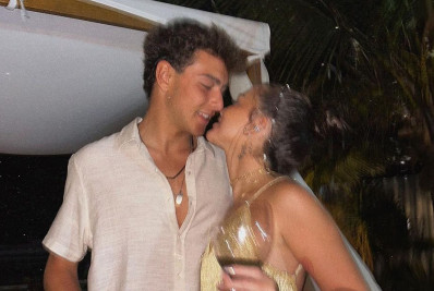 Tá namorando? Mel Maia surge em clima de romance com surfista 